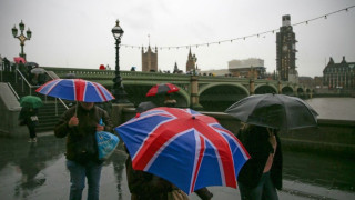 Brexit: que se passera-t-il si le Parlement britannique rejette l'accord mardi?