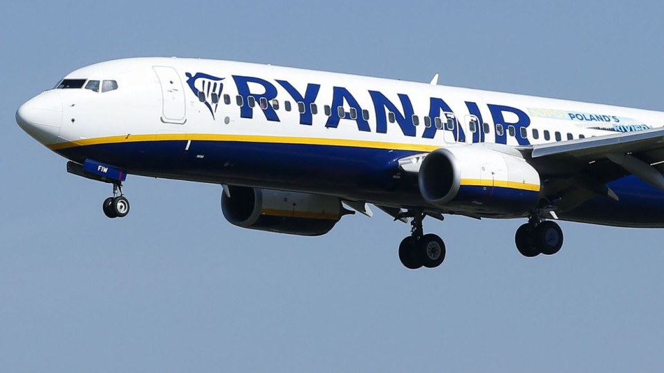 Ryanair se réorganise et annonce une perte nette de 20 millions d'euros au 3ème trimestre