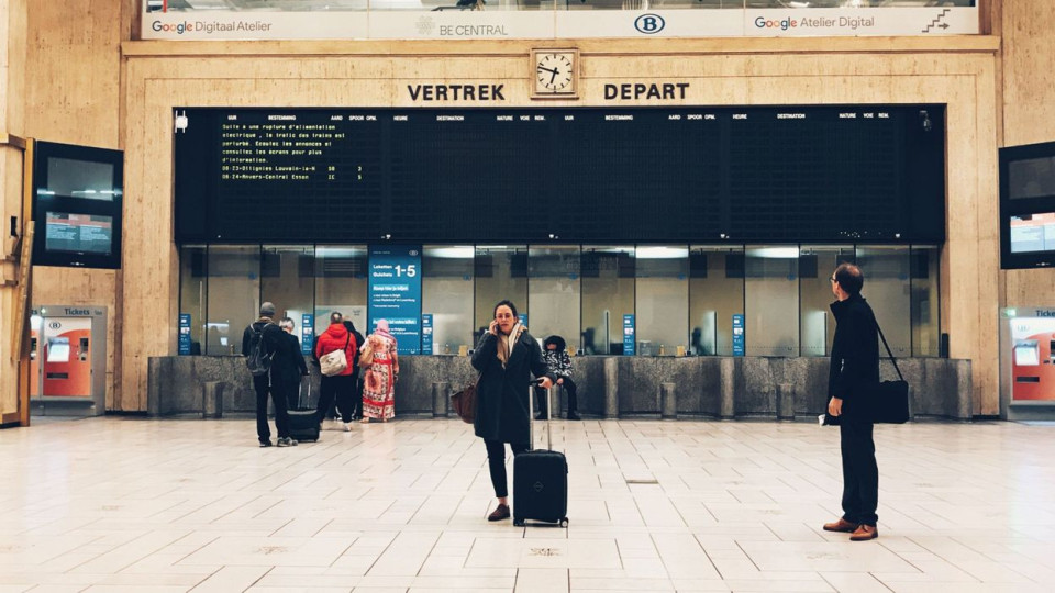 SNCB: un incendie sur la jonction Nord-Midi perturbe le trafic, quatre voies sur six rouvertes