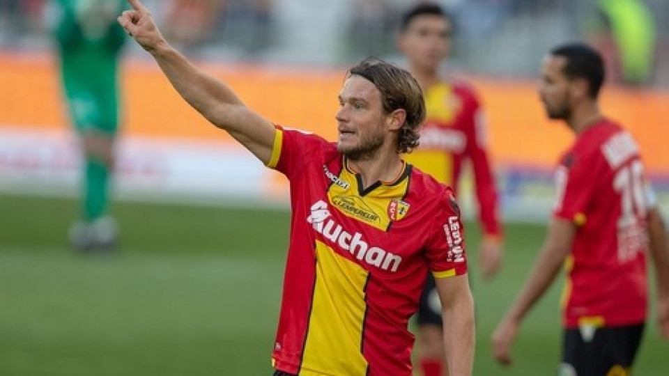 Guillaume Gillet qualifie Lens pour le second tour des playoffs pour la montée en Ligue 1