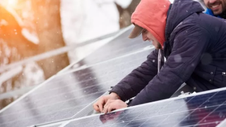 Les panneaux solaires sont-ils rentables en automne et en hiver?