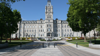 Le gouvernement du Québec suspend les activités publiques des ministres
